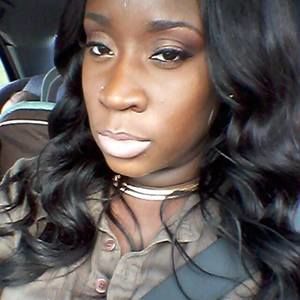 Meet your Posher, Kayla